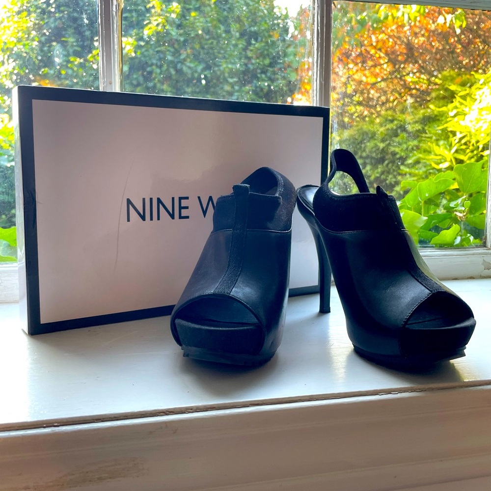 BNWT Nine West black stilettos. 4” heel. Never worn.